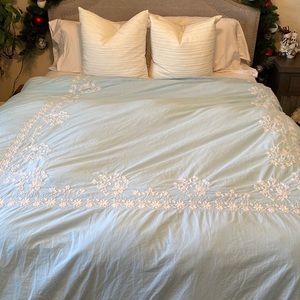 Pottery Barn Light blue Duvet cover